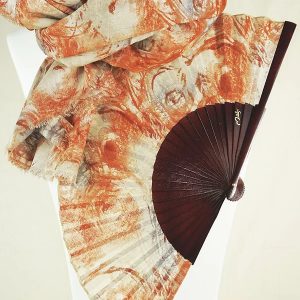 Foulard de algodón 100% estampado digitalmente de aprox. 185 cm. x 90 cm